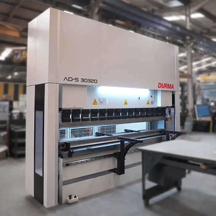 10 CNC Büküm Makinesi